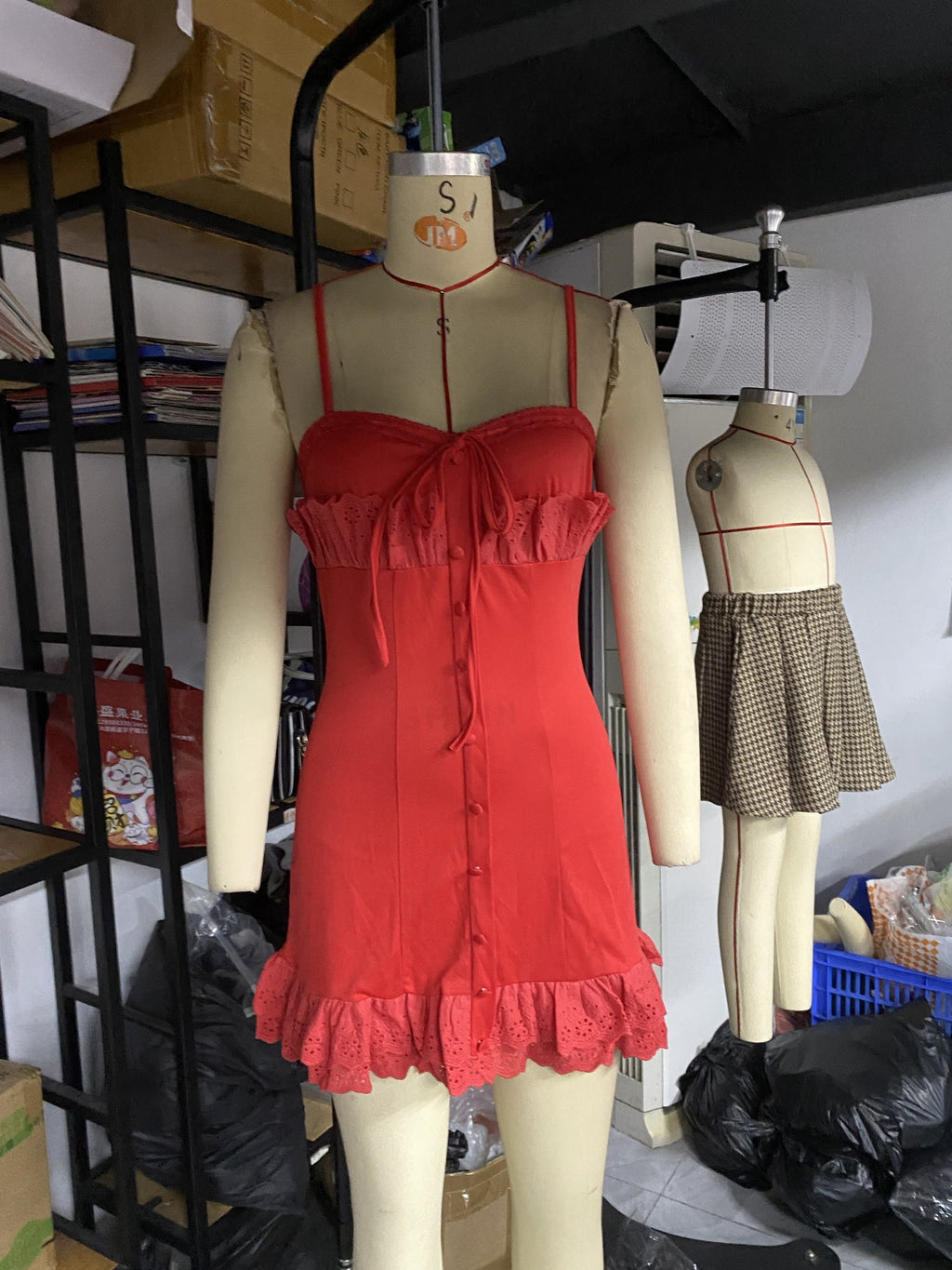 2023 fashion sexy multi-button lace halter dress